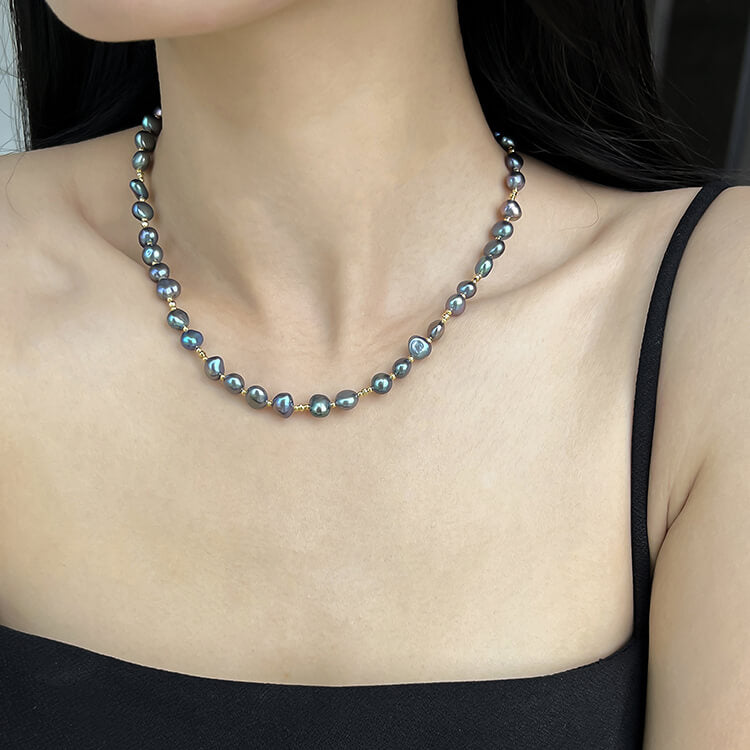 Sold at Auction: A Baroque Tahitian Pearl Necklace