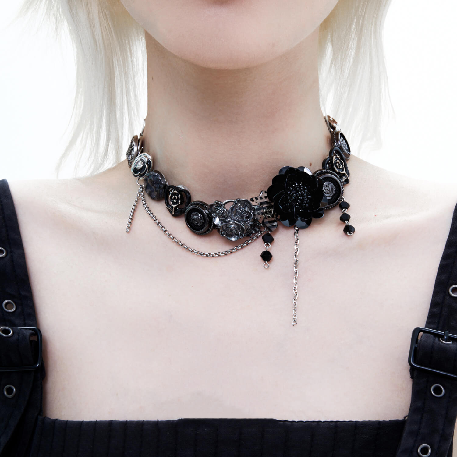 Punk Style Rose Button Necklace | Buy at KHANIE