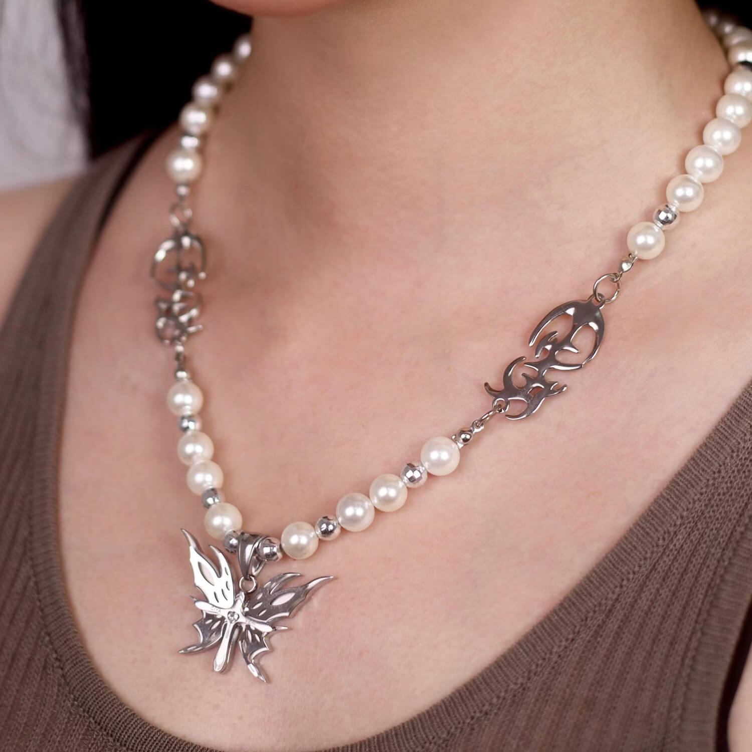 Butterfly Pearl Clavicle Chain Necklace | Buy at Khanie