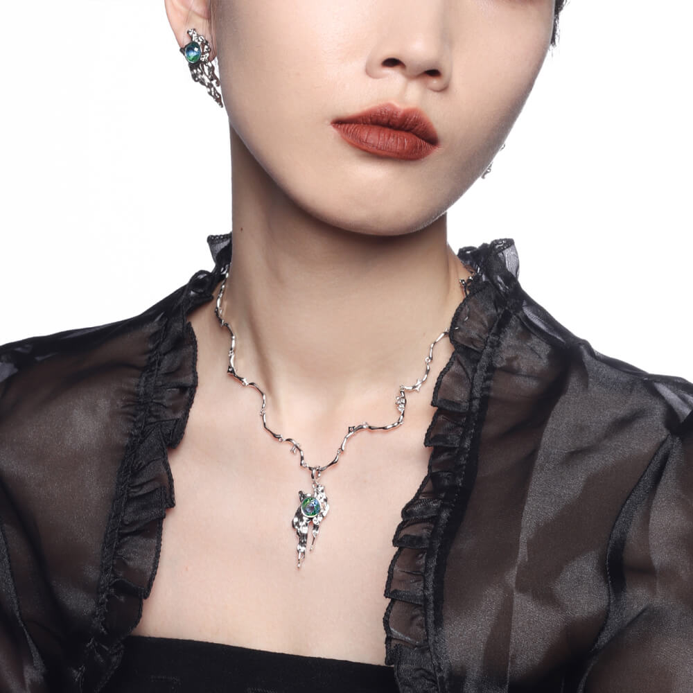 Moonstone Detachable Y2K Clavicle Chain Necklace | Buy at Khanie