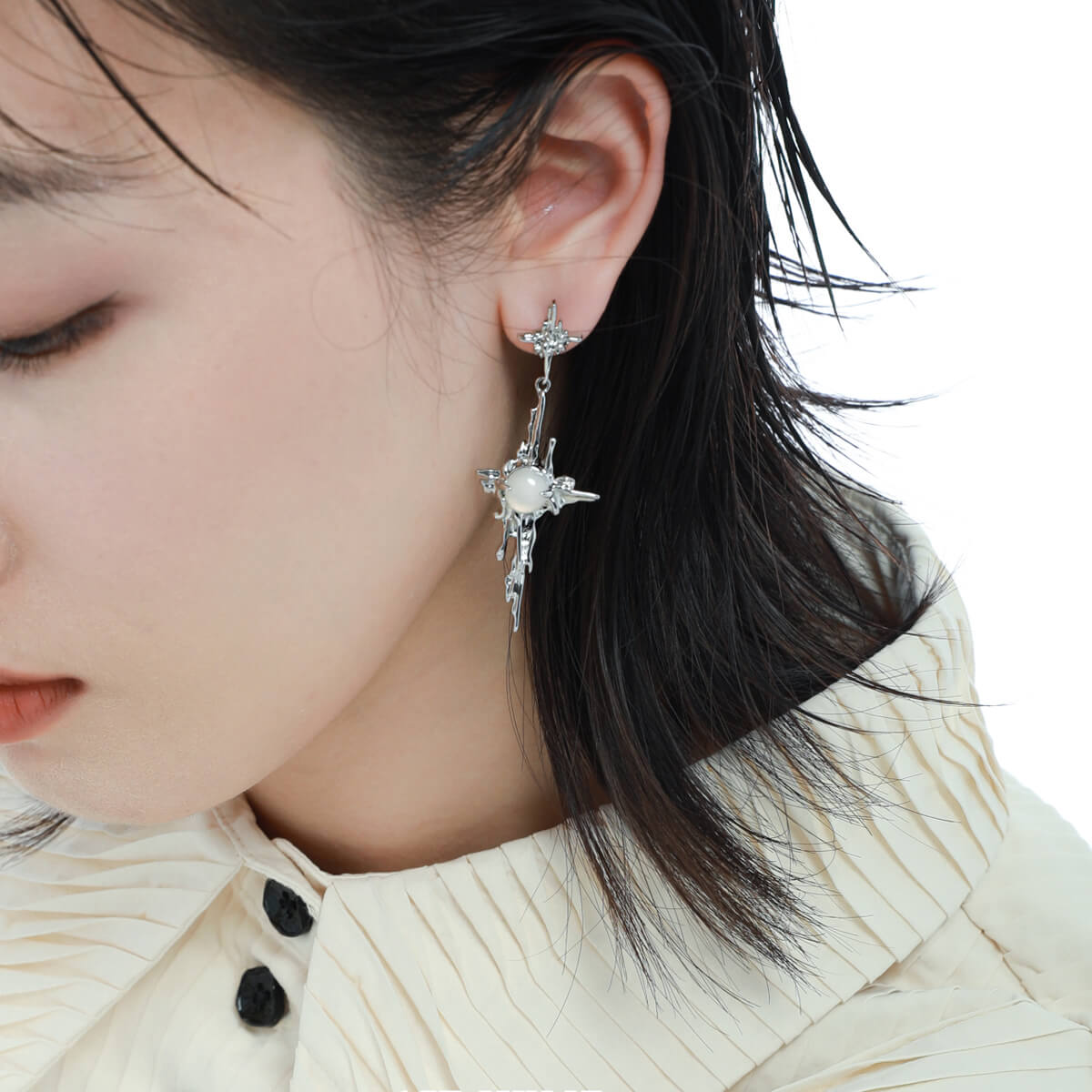 White Agate Ear Cuff Unique | Buy at Khanie